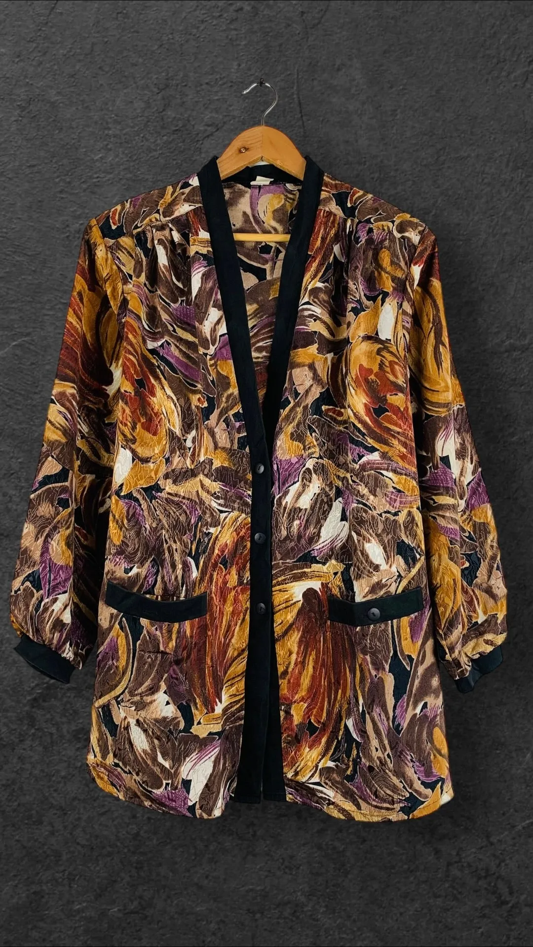 MD BUTTON UP VINTAGE SHIRT