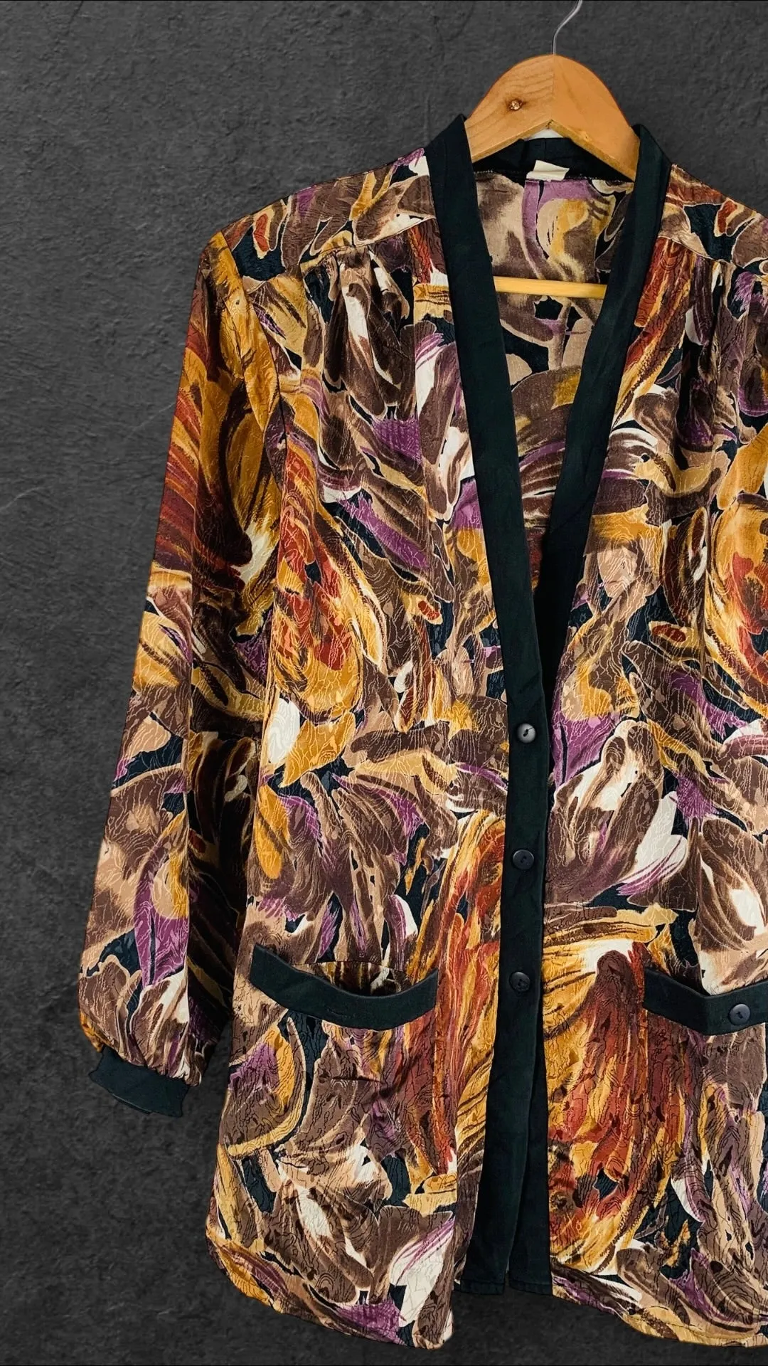 MD BUTTON UP VINTAGE SHIRT