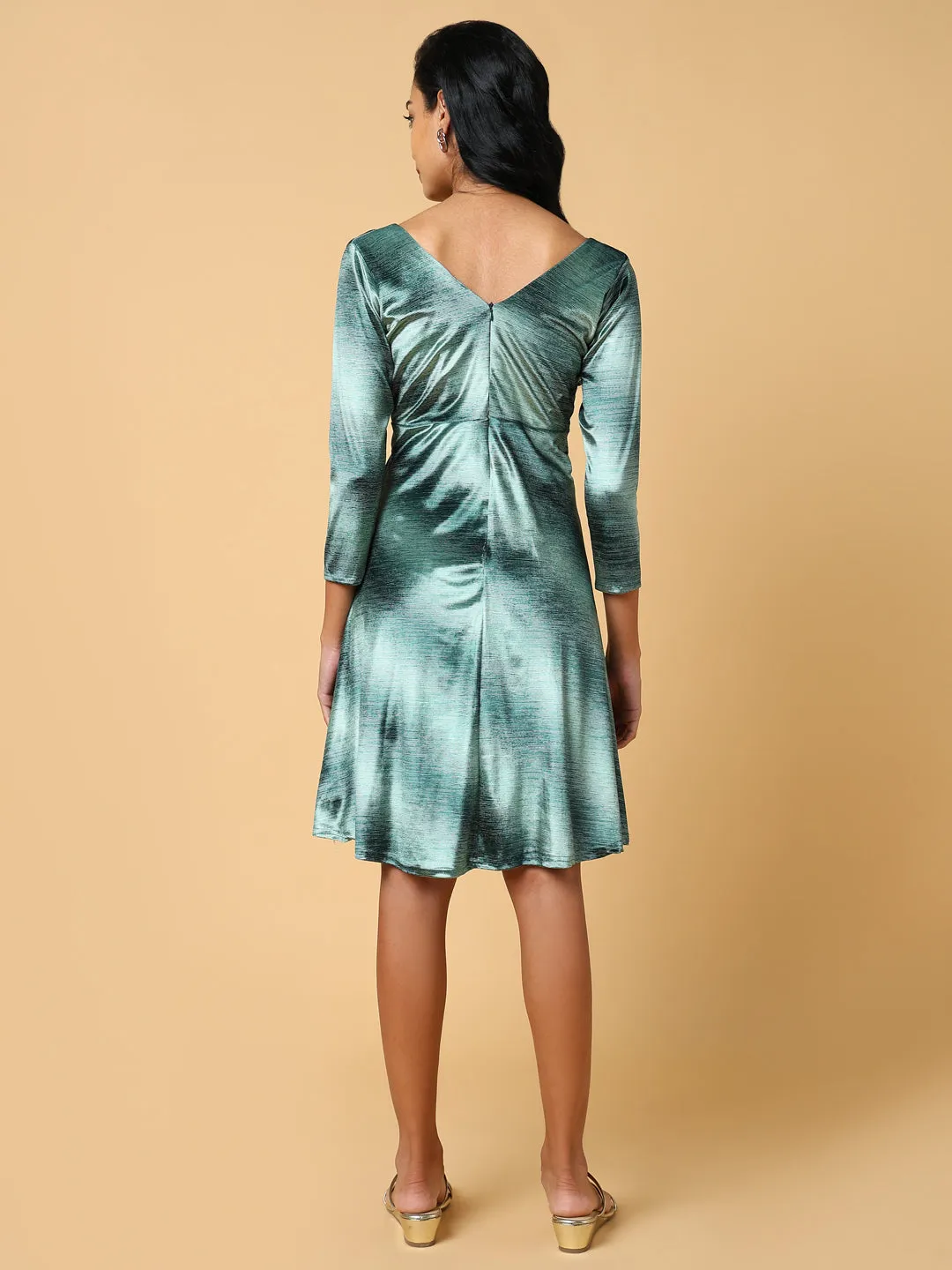 Women Green Tie & Dyed V-Neck Fit and Flare Dress