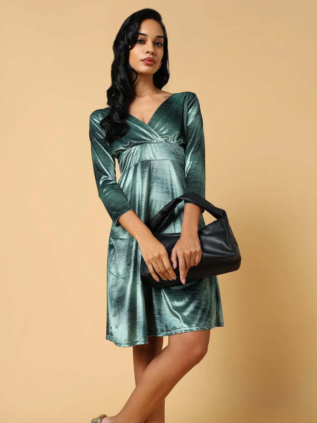 Women Green Tie & Dyed V-Neck Fit and Flare Dress