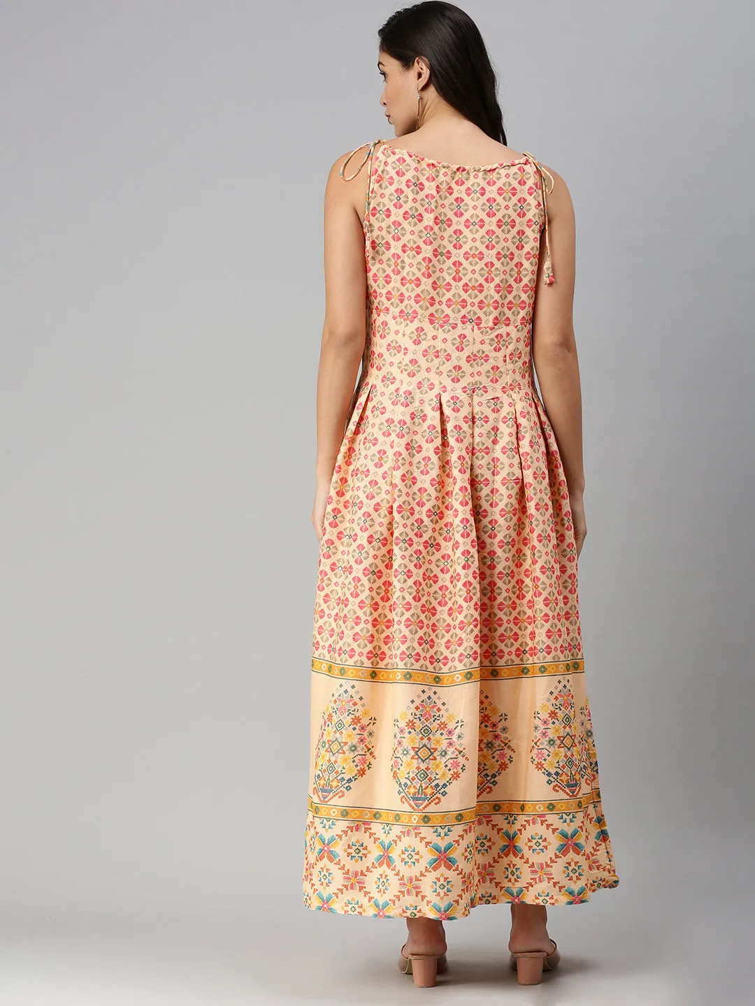 Women Peach Floral Fit and Flare Kurta