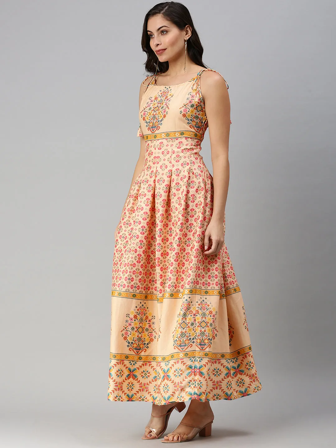 Women Peach Floral Fit and Flare Kurta